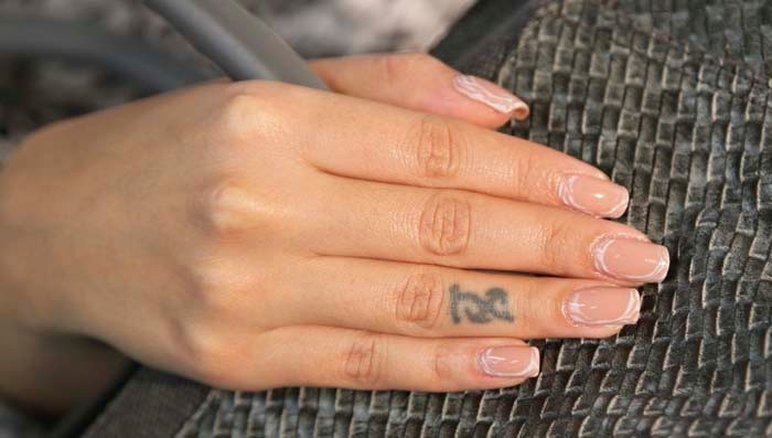 Manicure realizzata da Mara Debora Piazza, Responsabile Formazione Tecnica Ladybird house e CND Educ Manicure realizzata da Mara Debora Piazza, Responsabile Formazione Tecnica Ladybird house e CND Educ